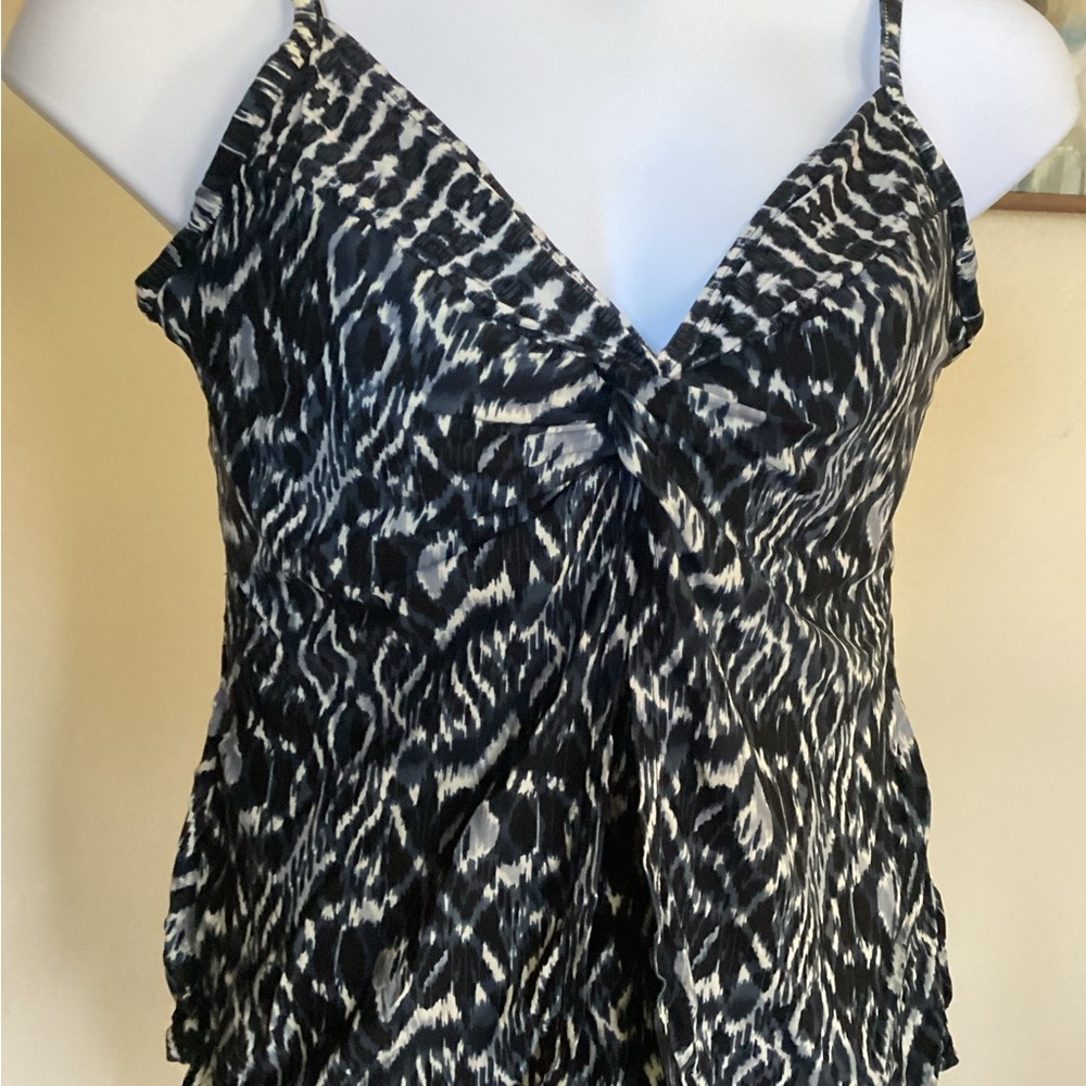Miraclesuit Love Knot Tankini Top with Layered Front Faux Flyaway. 14DD - Picture 3 of 12
